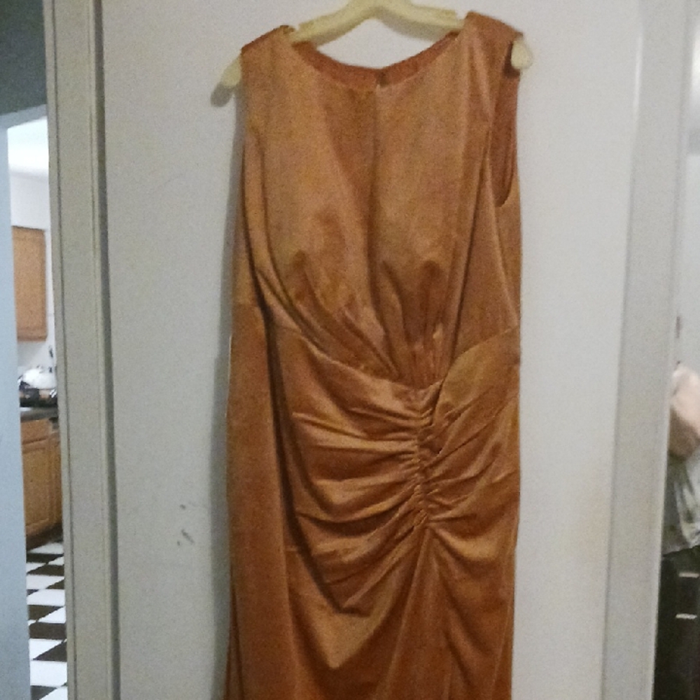 Brown Sheath Midi Dress with Crew Neck for Weddings